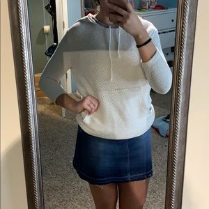 Three quarter length sleeves sweater